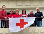 San Ferdinando omaggia i volontari per la giornata internazionale della croce rossa: Sul Municipio sventola la Croce di San Giorgio